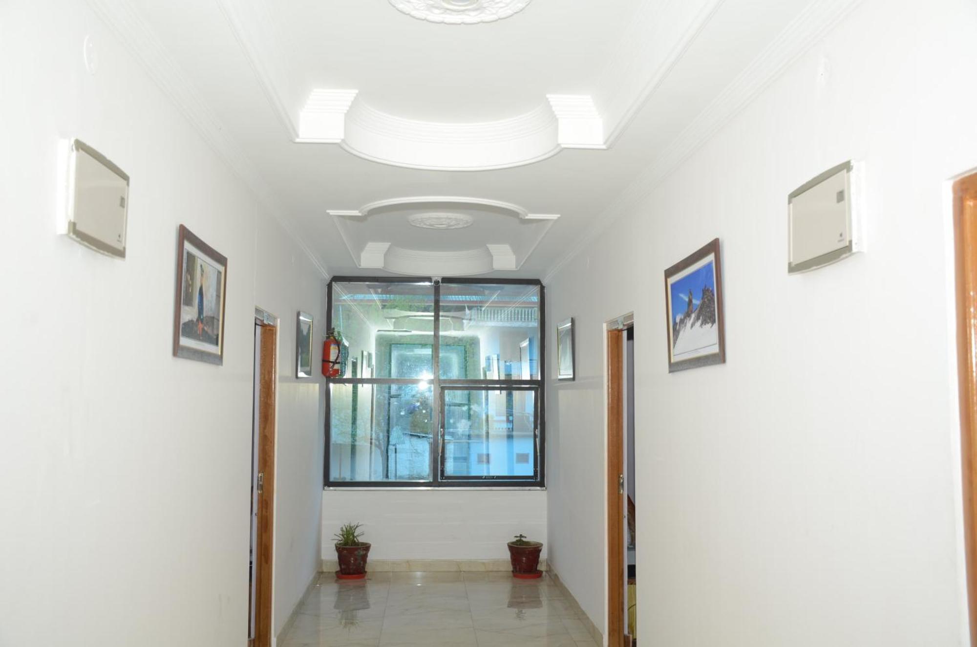 Hotel Alpine View Sarāhan Buitenkant foto