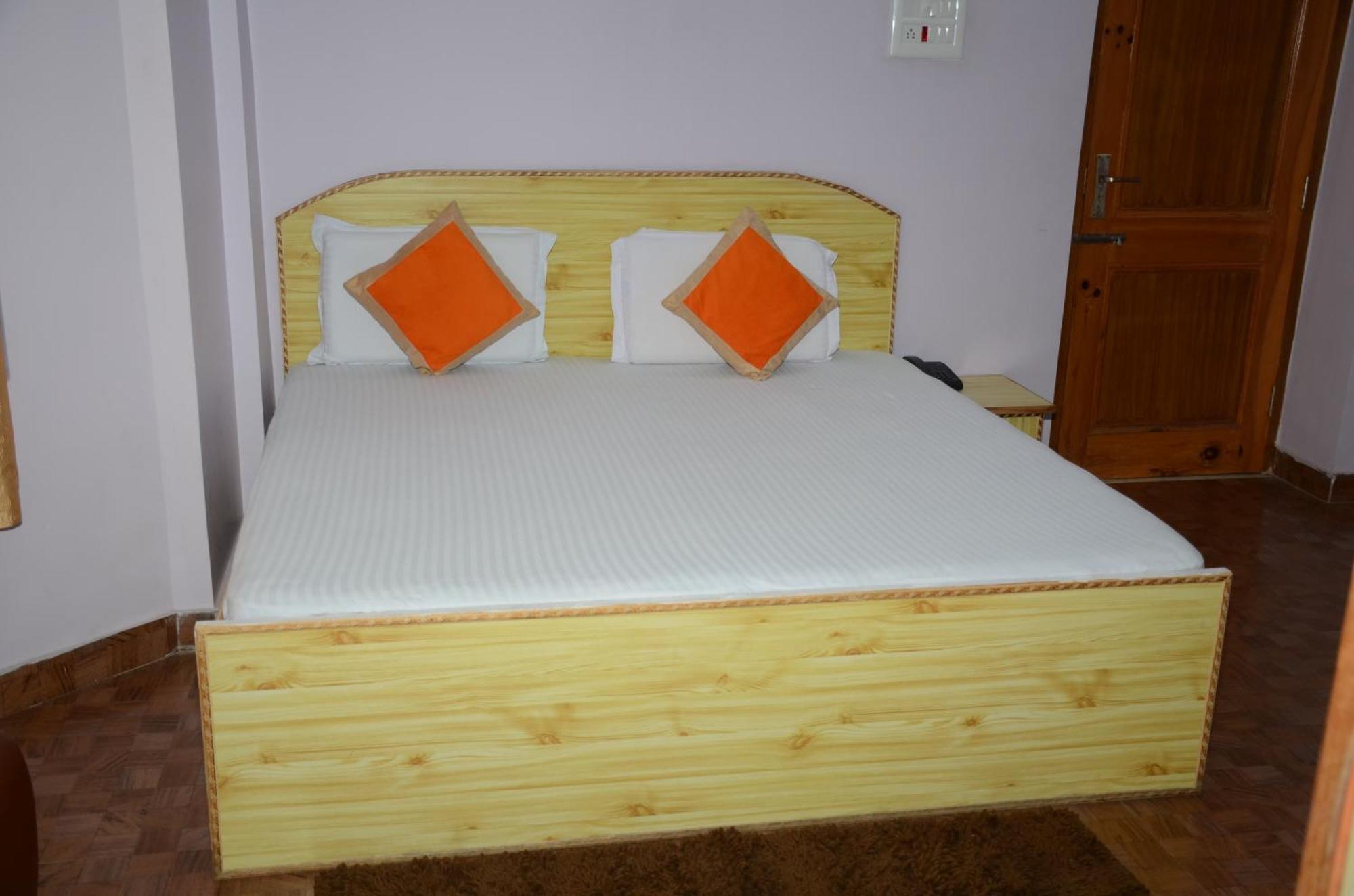 Hotel Alpine View Sarāhan Buitenkant foto
