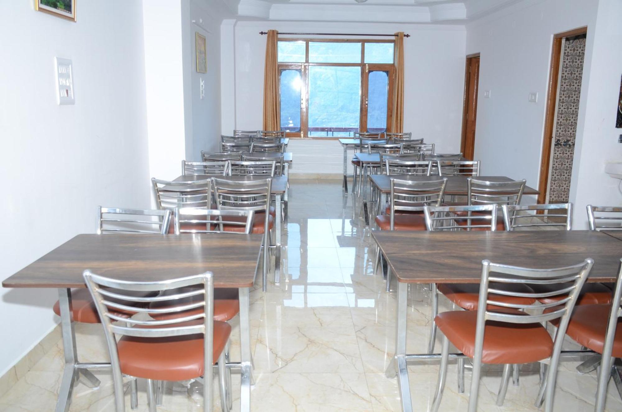 Hotel Alpine View Sarāhan Buitenkant foto