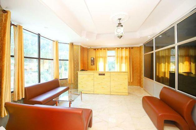 Hotel Alpine View Sarāhan Buitenkant foto